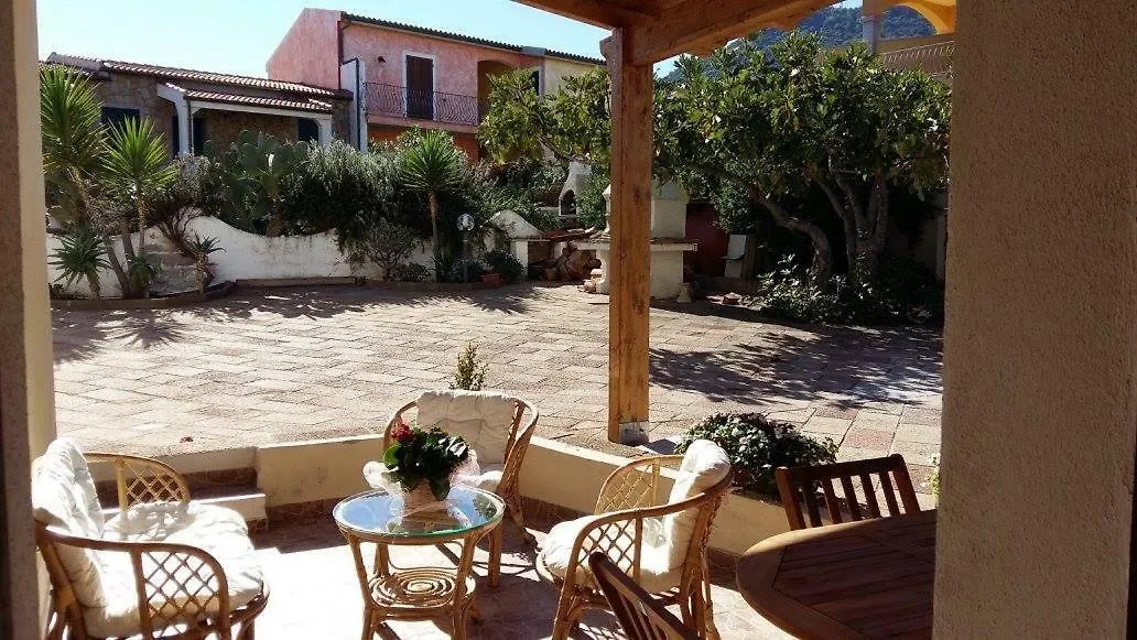 Villa Bouganville Valledoria Nyaraló